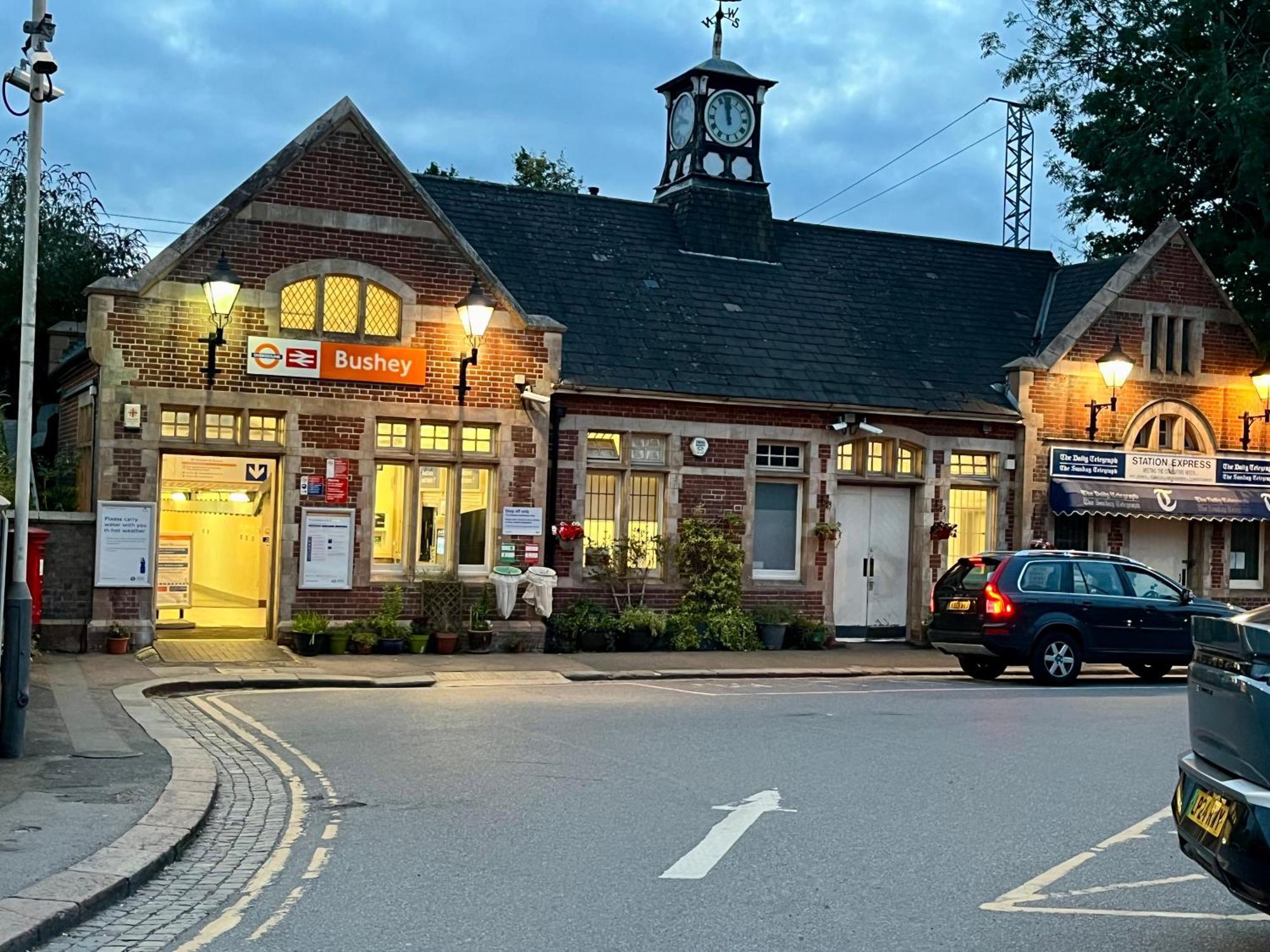 Modern Flat With Garden- 10Min Uber To Harry Potter Studios Watford  Eksteriør billede